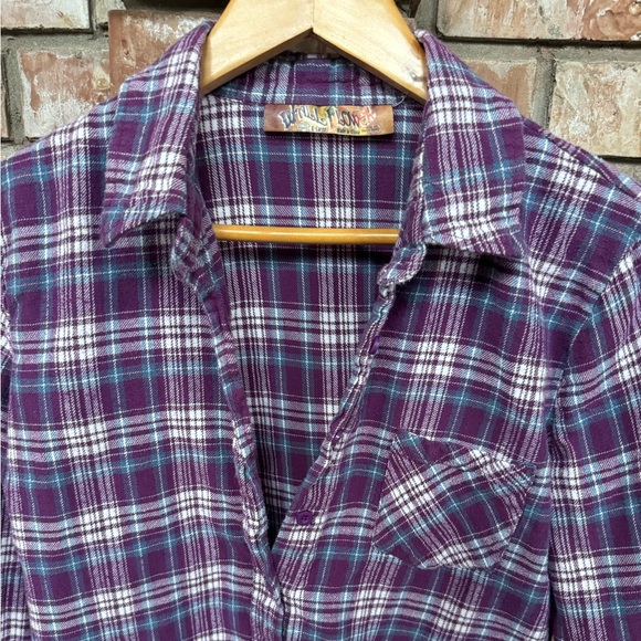 Ladies Wallflower Cotton Button-Down - Picture 2 of 3